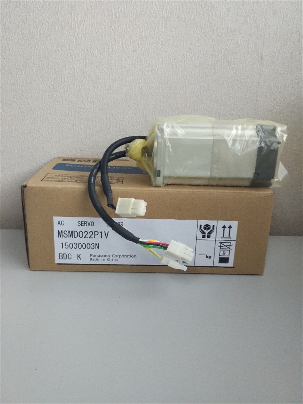 NEW PANASONIC AC servo motor MSMD022P1V in box