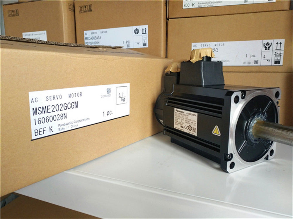 Brand NEW PANASONIC AC Servo motor MSME202GCGM in box
