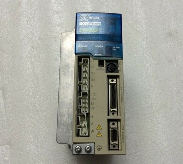 USED OMRON AC SERVO DRIVER R7D-AP04L EXPEDITED SHIPPING