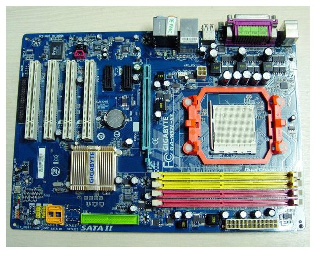 Gigabyte GA-MA770-US3 770 DDR2 AMD motherboard supports