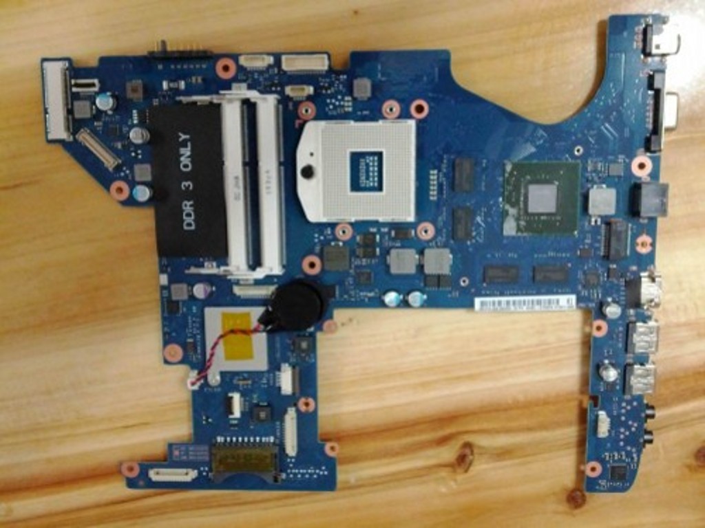 Samsung RF711 DDR3 NVIDIA N12P-GS-A1 BA92-07670A Mainboard