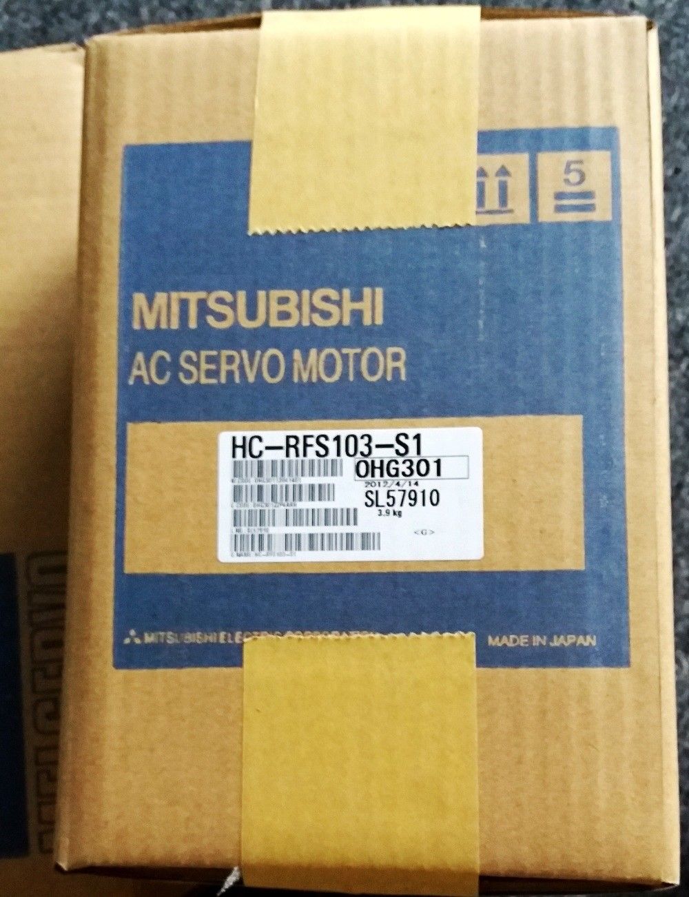 Brand New MITSUBISHI SERVO MOTOR HC-RFS103-S1 IN BOX HCRFS103S1