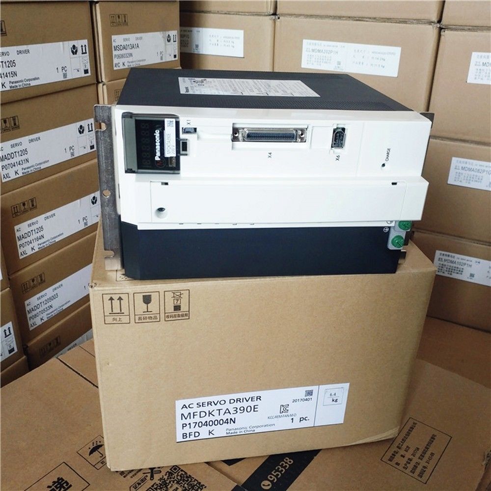 Origianl New PANASONIC AC Servo drive MFDKTA390E in box