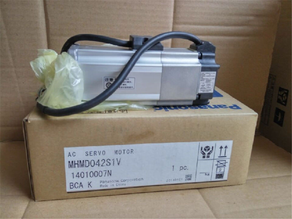 BRAND NEW PANASONIC servo motor MHMD042S1V in box