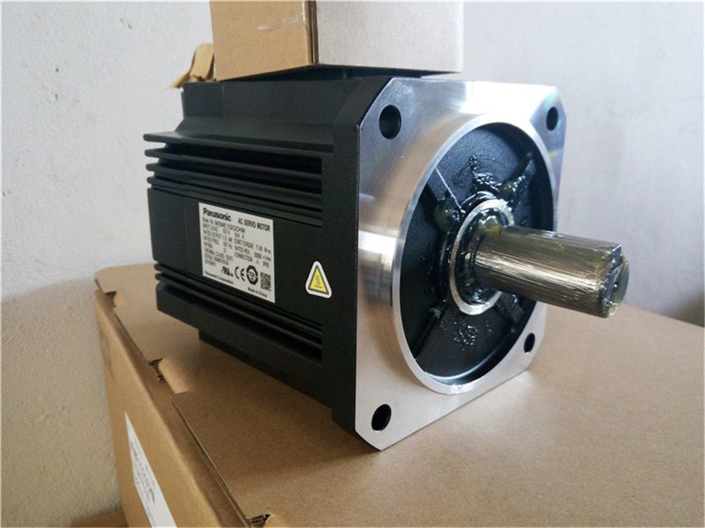 Brand New PANASONIC AC Servo motor MDME152GCHM in box