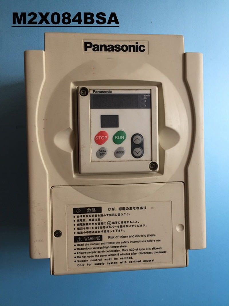 70% NEW Panasonic inverter M2X084BSA 380V 0.75KW in stock
