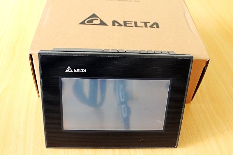 DOP-B07S411 Delta HMI Touch Screen 7inch 800*480 with program cable new in box