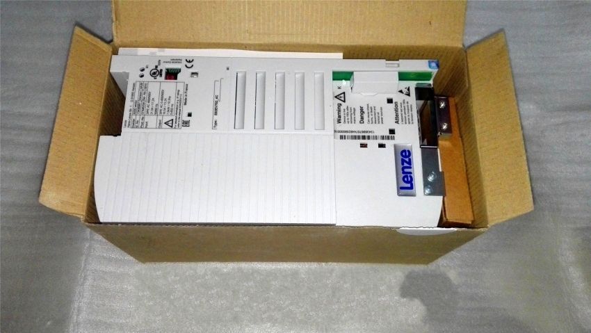 Genuine Lenze SMD Inverter 7.5KW E82EV752K4C E82EV752_4C in new box