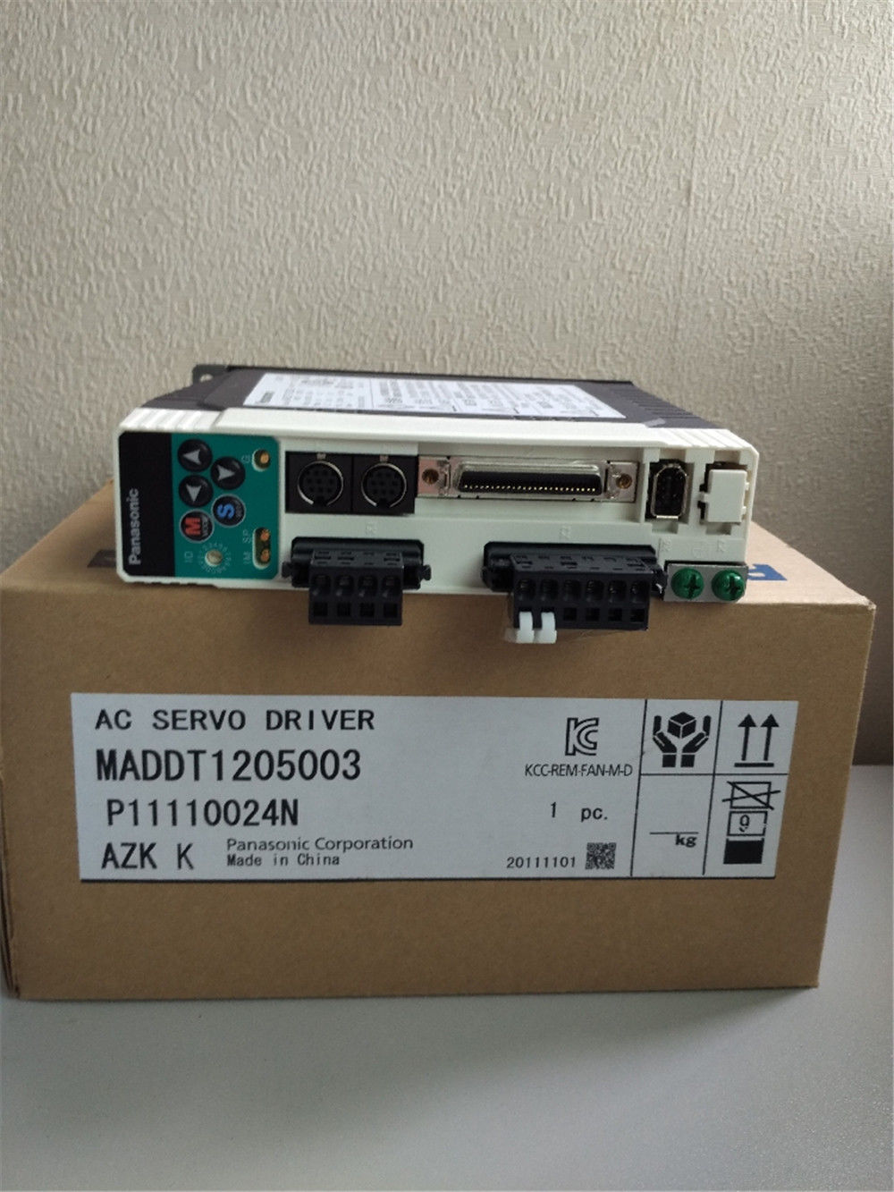 NEW Panasonic MADDT1205003 100W 200-240V servo controller in box